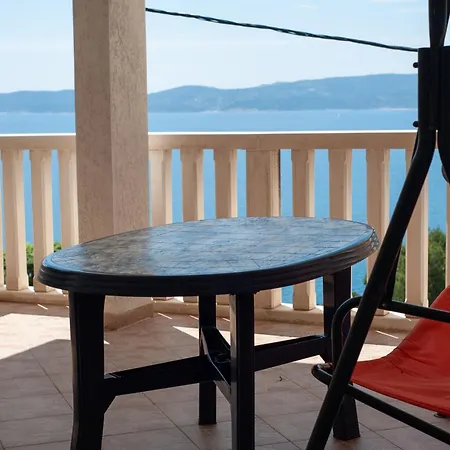 Cosy Seaview Apartment